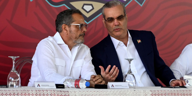 Junior Noboa resalta el compromiso del presidente Abinader con el desarrollo del béisbol nacional