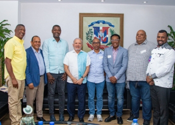 Senador Antonio Taveras coordina preparativos para el inicio del Torneo Superior de Baloncesto de la provincia Santo Domingo