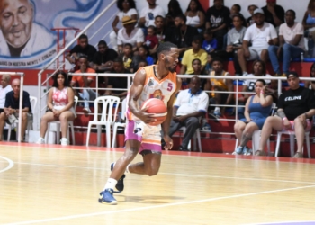 Calero aplasta a Los Loros Calientes con destacada actuación de Joan Durán