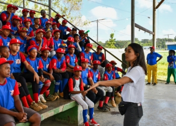 La DCNB impulsa programa integral de educación y salud mental para prospectos de béisbol