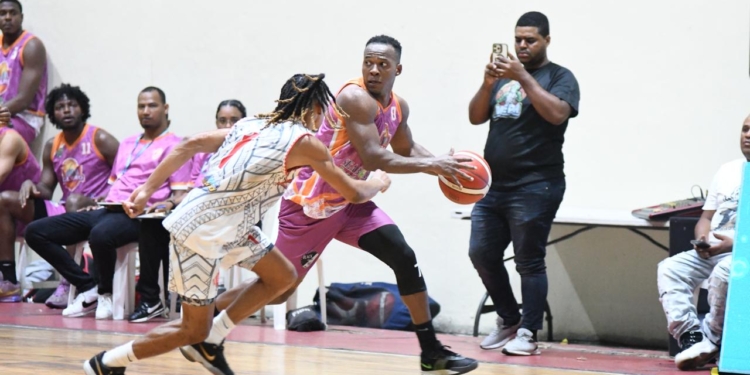 Club Calero supera a Los Mina y obtiene su primera victoria en el Torneo de Baloncesto Superior de la Provincia Santo Domingo