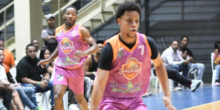 Calero vence a Caminantes de Los Alcarrizos y mantiene su invicto en el torneo ABASADO