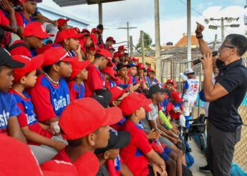 DCNB realiza charla motivacional en Buena Vista Segunda de Villa Mella