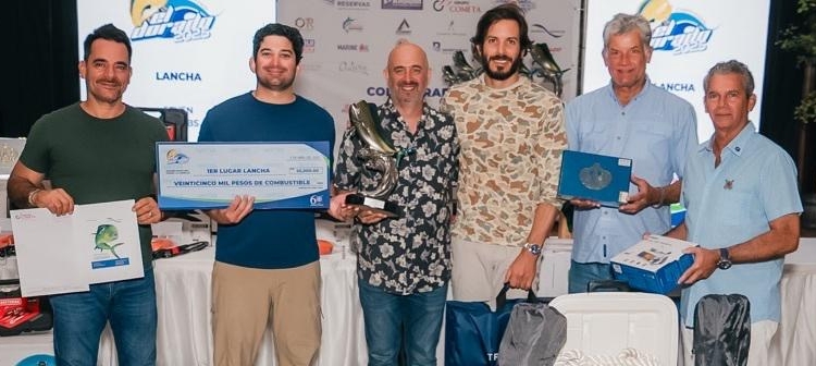Jean Carlo Dipino y Mauricio De Moya se destacan en la 51.ª edición del Torneo de Pesca El Dorado