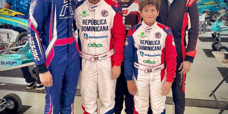 De izquierda a derecha, Axel Cabrera, Edder Herrera, Raymi Guzmán, Alonso González y Santiago Benito, la delegación que compite en Costa Rica