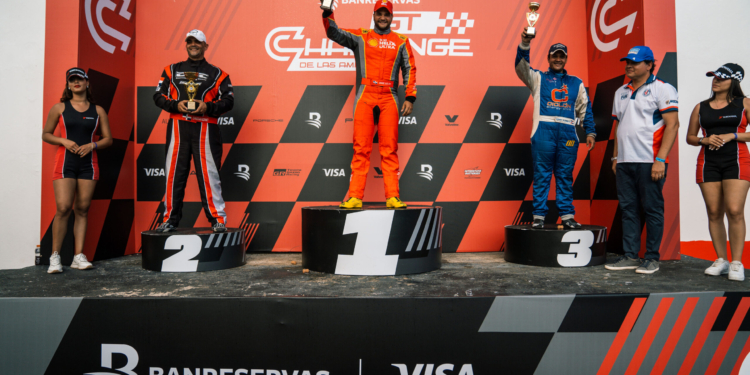 José Gabriel Liz y Christian Bonnet se reparten los honores en la Street Touring