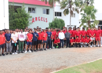 DCNB refuerza formación integral de peloteros con charla educativa a prospectos de Anaheim y Washington