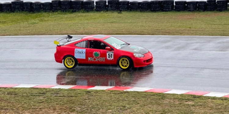 Christian Bonnet brilla en el Gran Premio Yokohama con tres triunfos
