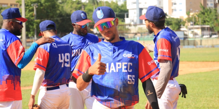 UASD, UNAPEC, PUCMM y UCATEBA avanzan a las semifinales de la Liga de Béisbol Universitario