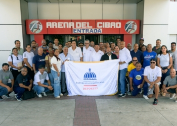 La DCNB capacita a más de 70 entrenadores de béisbol en Santiago