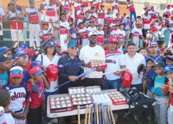 La DCNB contribuye con la realización del Torneo de Béisbol de la Liga Domingo Morel