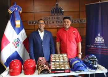 La DCNB contribuye con utilerías para el Torneo Superior Doble A de Monte Plata
