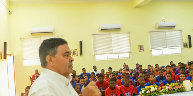 La DCNB impacta a más de 2,000 niños con entrenamientos y charlas didácticas