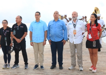 Francés Mathieu Lapeyre conquista el IRONMAN 70.3 Cap Cana; dominicano Erick García Rossi logra histórico tercer lugar